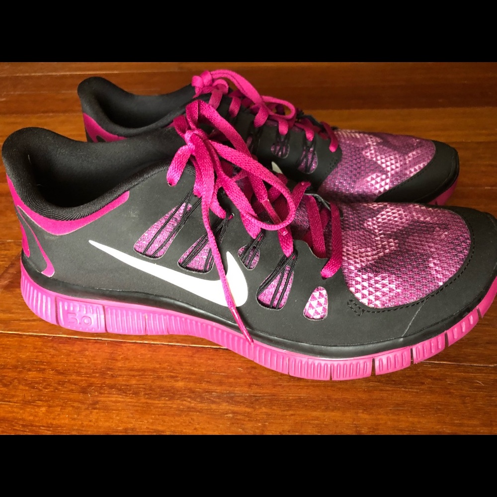 Women’s Nike Free 5.0 sneakers